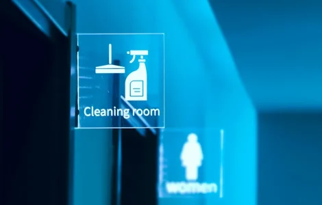 peut nettoyer ecran television eau